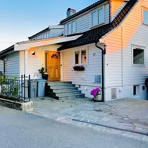 Feels Like -free Parking -attractive Location Apartamento